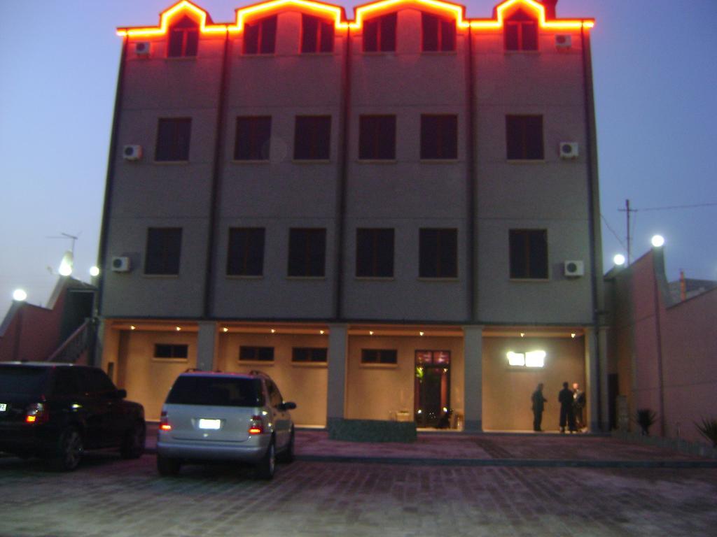 Sochi Plaza Hotel Erévan Extérieur photo